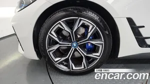 BMW i4, 2023 — миниатюра 5