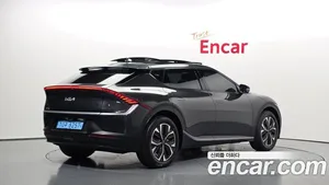 Kia EV6, 2023 — миниатюра 2