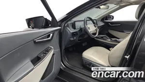 Kia EV6, 2023 — миниатюра 13