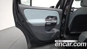 Mercedes-Benz GLB-Class, 2025 — миниатюра 14
