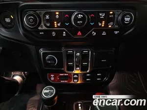 Jeep Gladiator, 2023 — миниатюра 16