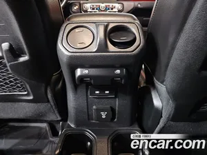Jeep Gladiator, 2023 — миниатюра 19