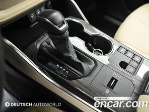 Toyota Highlander, 2023 — миниатюра 9
