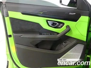 Lamborghini Urus, 2024 — миниатюра 10