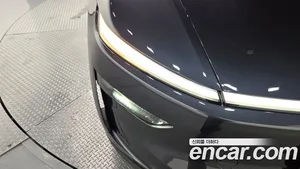 Tesla Model Y, 2025 — миниатюра 8