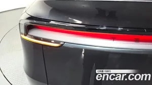 Tesla Model Y, 2025 — миниатюра 9