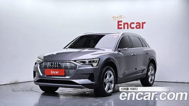 Audi e-tron, 2021 — фото автомобиля из Кореи