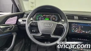 Audi e-tron, 2021 — миниатюра 19