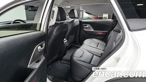 Kia Niro, 2023 — миниатюра 11