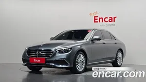 Mercedes-Benz E-Class, 2022 — миниатюра 1