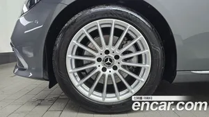 Mercedes-Benz E-Class, 2022 — миниатюра 5