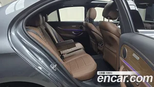Mercedes-Benz E-Class, 2022 — миниатюра 17