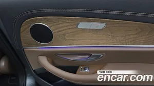 Mercedes-Benz E-Class, 2022 — миниатюра 30