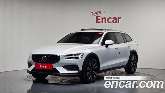 Volvo V60, 2024 — фото автомобиля из Кореи