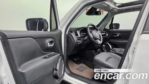 Jeep Renegade, 2023 — миниатюра 13