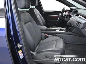 Audi e-tron, 2022 — миниатюра 10