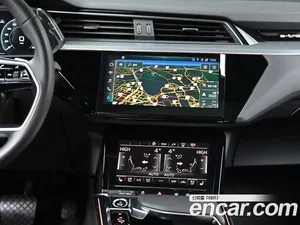 Audi e-tron, 2022 — миниатюра 14