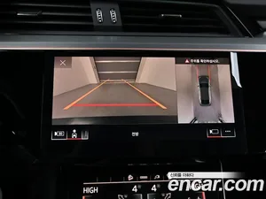 Audi e-tron, 2022 — миниатюра 15
