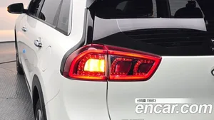 Kia Niro, 2016 — миниатюра 9