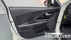 Kia Niro, 2016 — миниатюра 14