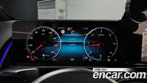 Mercedes-Benz GLB-Class, 2022 — миниатюра 11