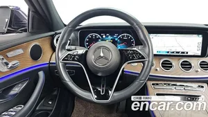 Mercedes-Benz E-Class, 2022 — миниатюра 12