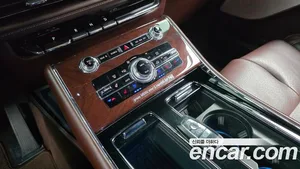 Lincoln Aviator, 2023 — миниатюра 12