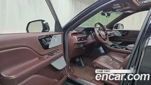Lincoln Aviator, 2023 — миниатюра 13