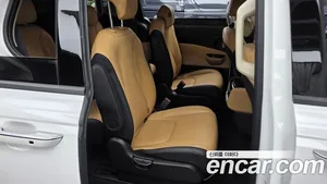 Kia Carnival, 2023 — миниатюра 18