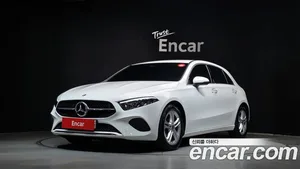 Mercedes-Benz A-Class, 2023 — миниатюра 1