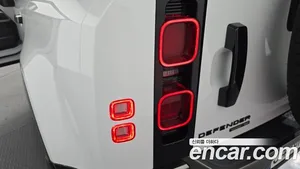 Land Rover Defender, 2022 — миниатюра 9