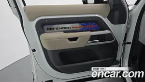 Land Rover Defender, 2022 — миниатюра 14