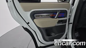 Land Rover Defender, 2022 — миниатюра 15