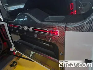 Land Rover Defender, 2022 — миниатюра 31