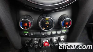 Mini Cooper Convertible, 2018 — миниатюра 16