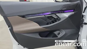 BMW 5-Series, 2025 — миниатюра 13