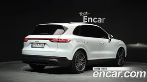 Porsche Cayenne, 2022 — миниатюра 2