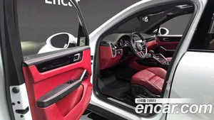 Porsche Cayenne, 2022 — миниатюра 10