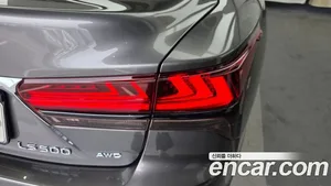 Lexus LS, 2021 — миниатюра 9