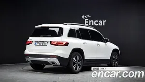 Mercedes-Benz GLB-Class, 2022 — миниатюра 1