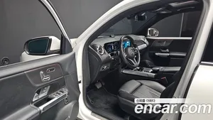 Mercedes-Benz GLB-Class, 2022 — миниатюра 12