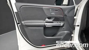 Mercedes-Benz GLB-Class, 2022 — миниатюра 13
