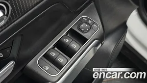 Mercedes-Benz GLB-Class, 2022 — миниатюра 29
