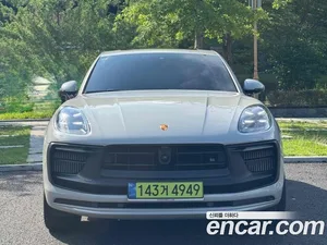 Porsche Macan, 2022 — миниатюра 2