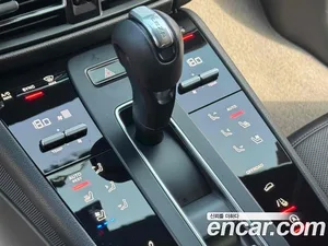 Porsche Macan, 2022 — миниатюра 9
