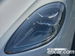 Porsche Macan, 2022 — миниатюра 12