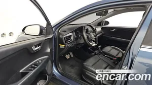 Kia Stonic, 2018 — миниатюра 12