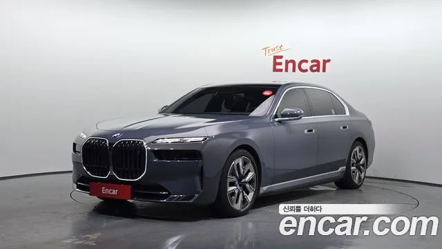 BMW i7, 2023 — фото автомобиля из Кореи