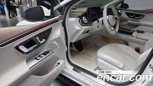 Mercedes-Benz EQE, 2023 — миниатюра 13
