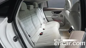 Mercedes-Benz EQE, 2023 — миниатюра 17